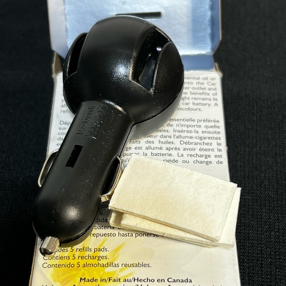 Car Scenter Plug in Air Diffuser Freshener Essential Oils - Picture 3 of 6